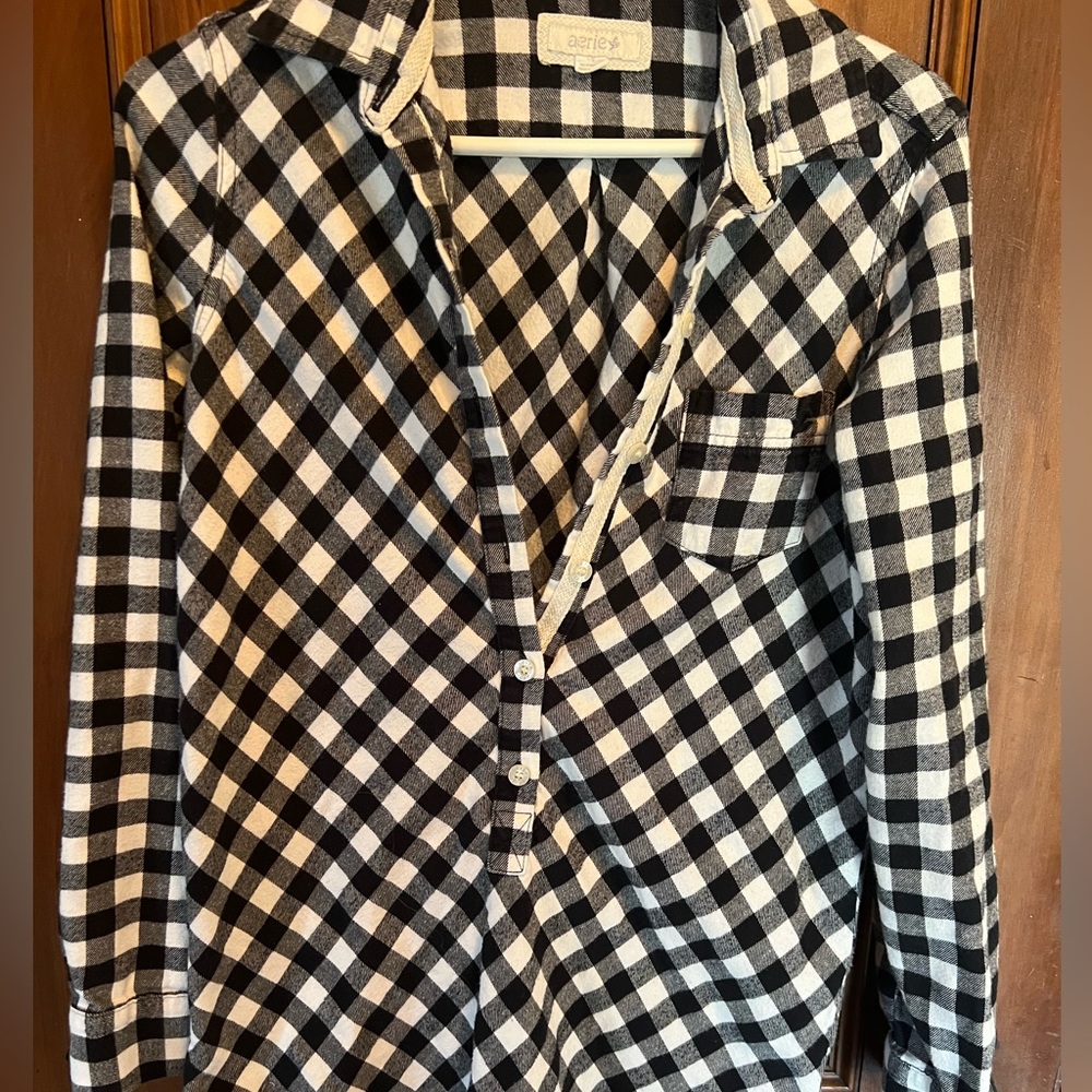 Aerie black and white flannel